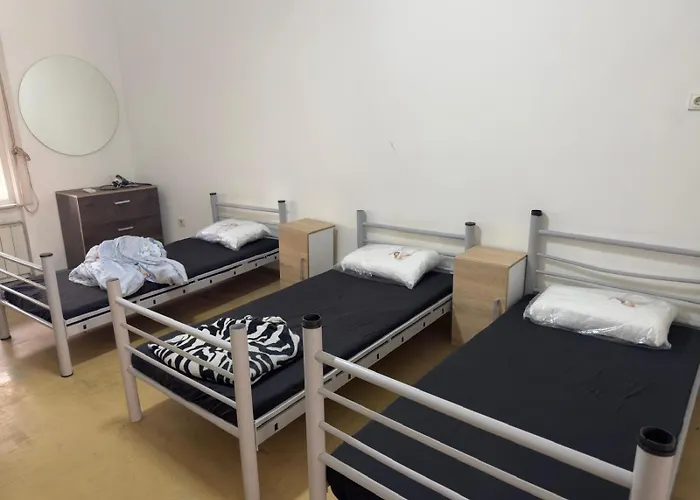 Kashmir Bazar * Budapest